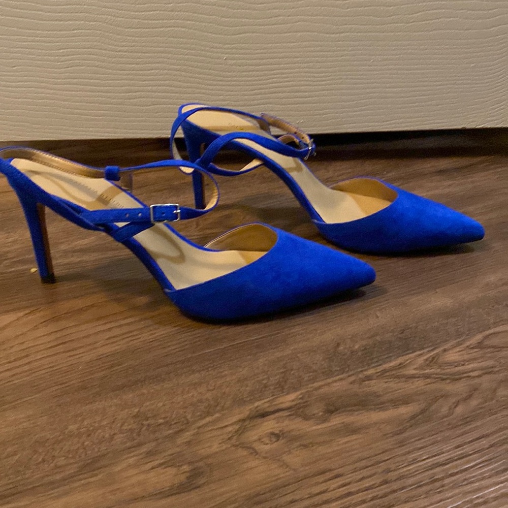 Pointed toe, strappy, electric blue, suede Banana Republic heels